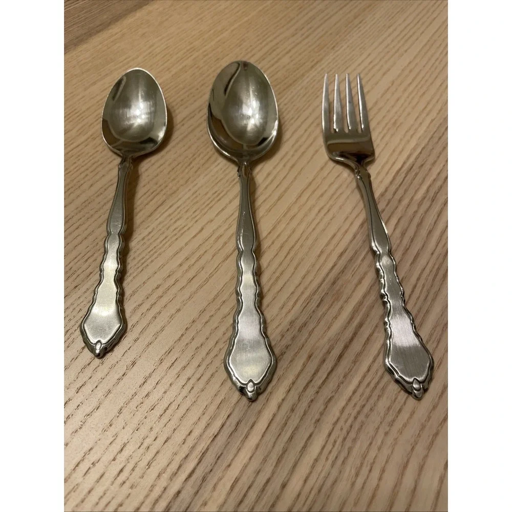 Oneida Satinique‎ stainless steel flatware 3 pieces